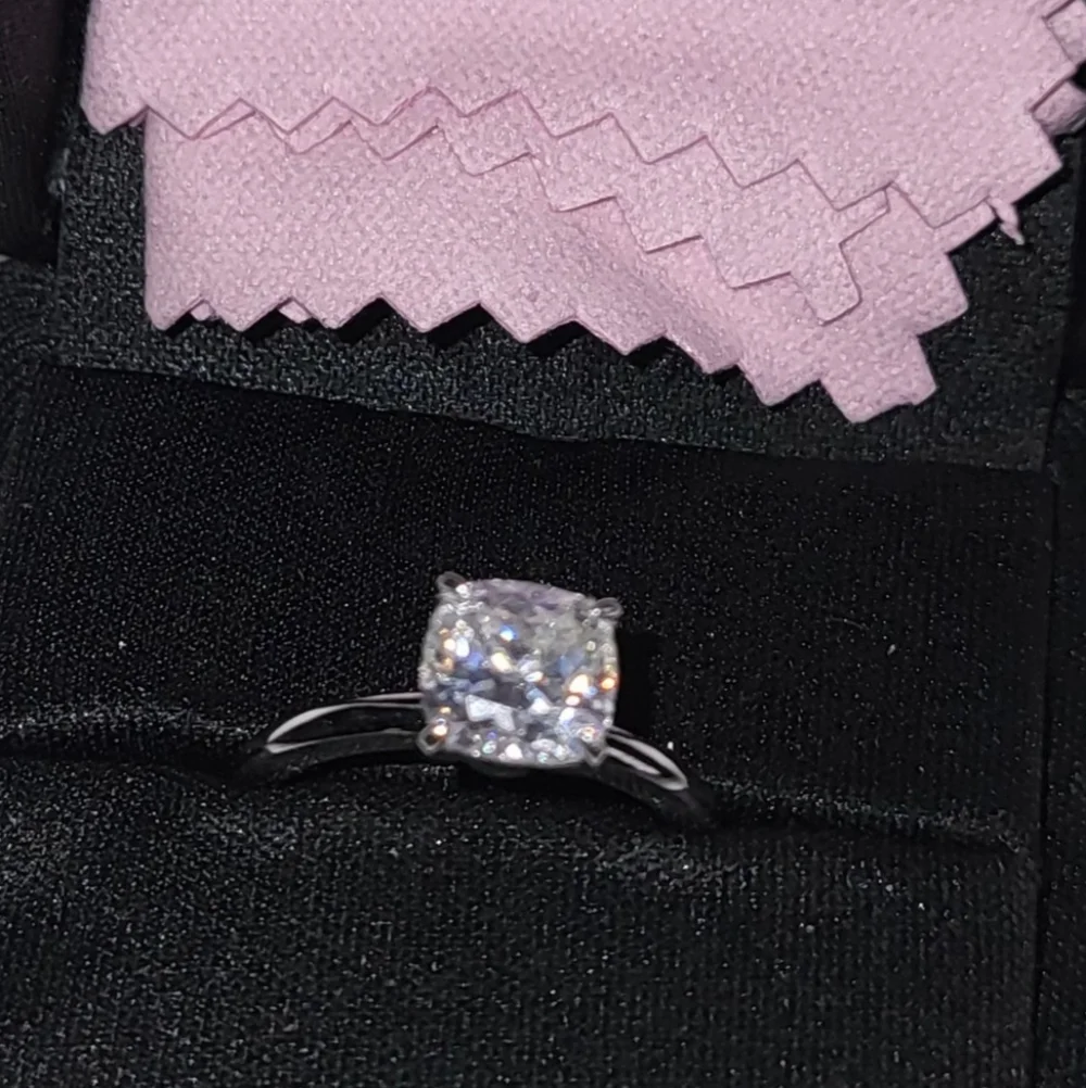 Cushion Cut 2ct Solitaire Moissanite 14k White Gold Vermeil Size 5.5 Ring - Picture 3 of 7